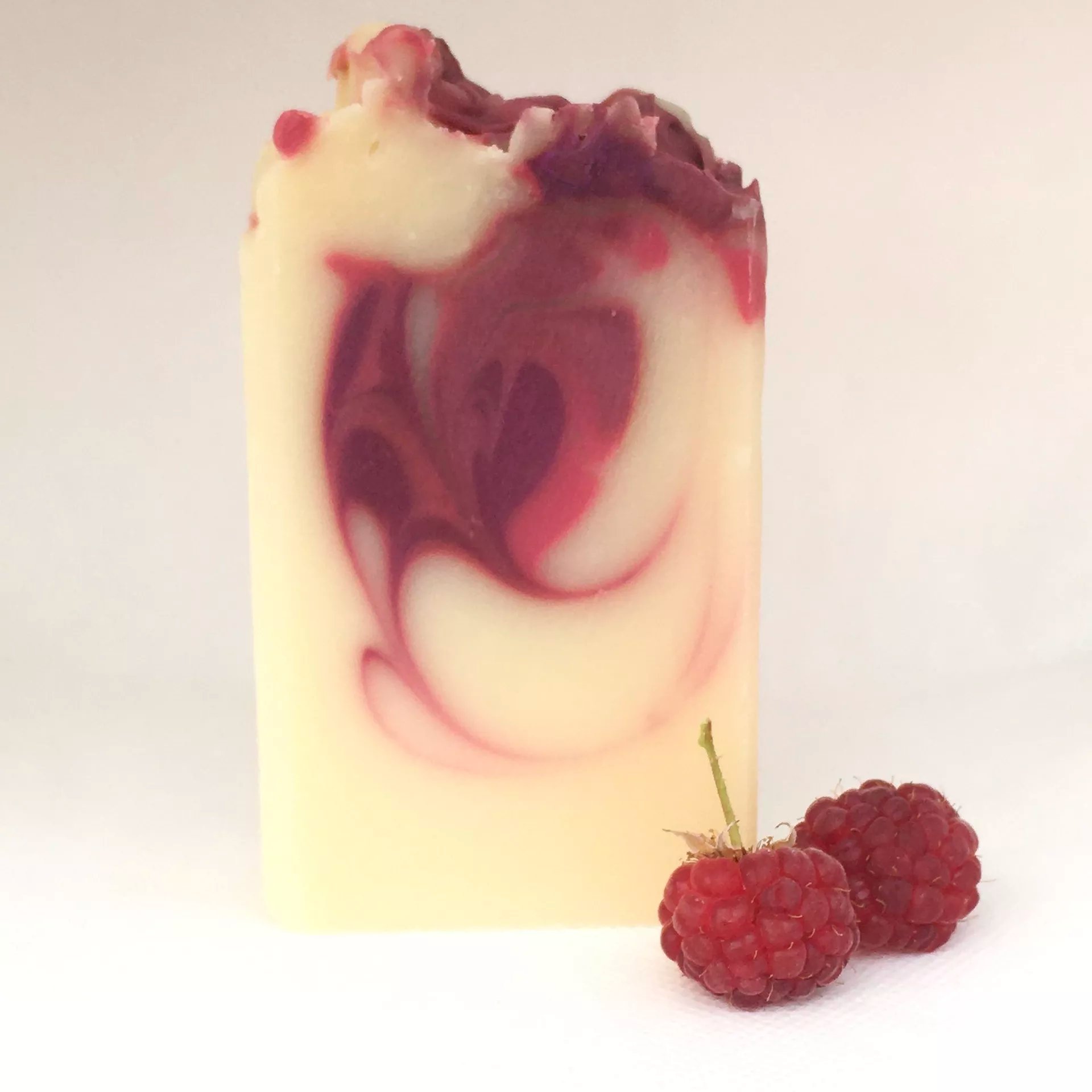  SAVON LOVELY FRAMBOISE 100 G